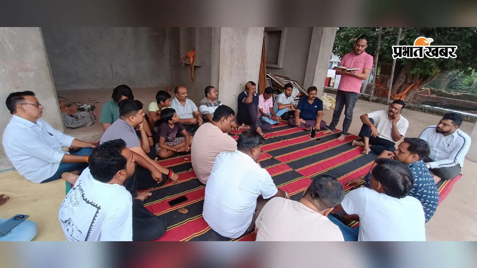 बैठक में शामिल लोग. | Prabhat Khabar Network बैठक में शामिल लोग. | Prabhat Khabar Network