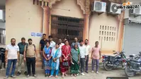 कार्यपालक पदाधिकारियों के समर्थन में बीहट नगर परिषद कर्मियों की अनिश्चितकालीन हड़ताल, कार्यालय में तालाबंदी
