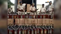नामी ब्रांड की बोतलों में भरकर बेच रहे थे नकली शराब, मिनी फैक्ट्री पर पुलिस की छापेमारी