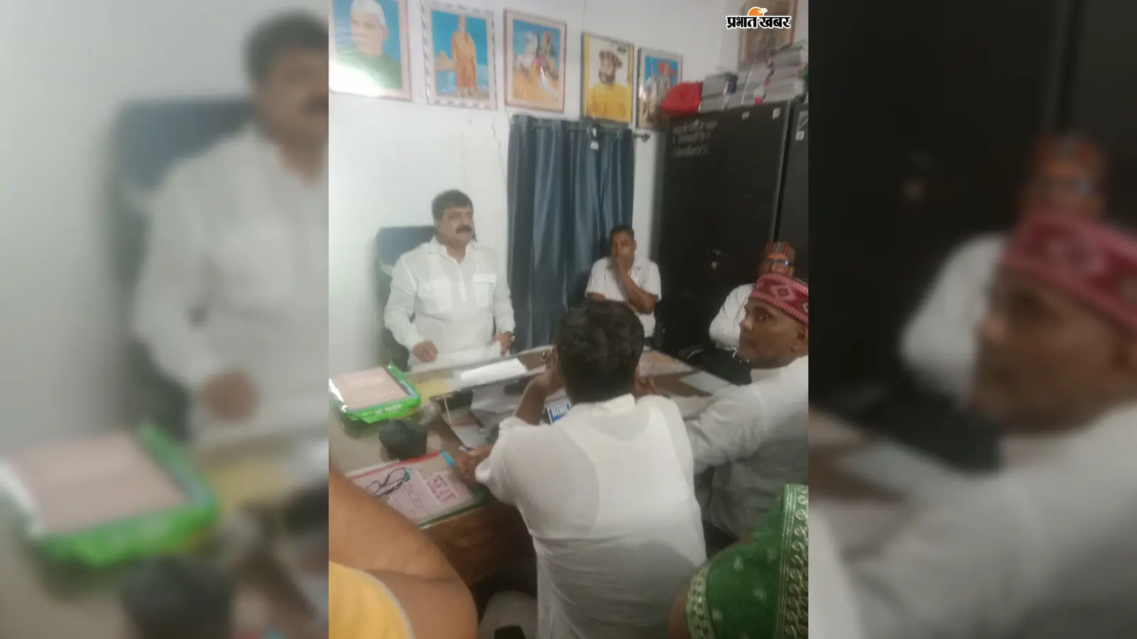 कैमूर में स्कूल से शिक्षक मिले गायब, मंत्री जमा खान का औचक निरीक्षण, DEO को तुरंत कार्रवाई का आदेश