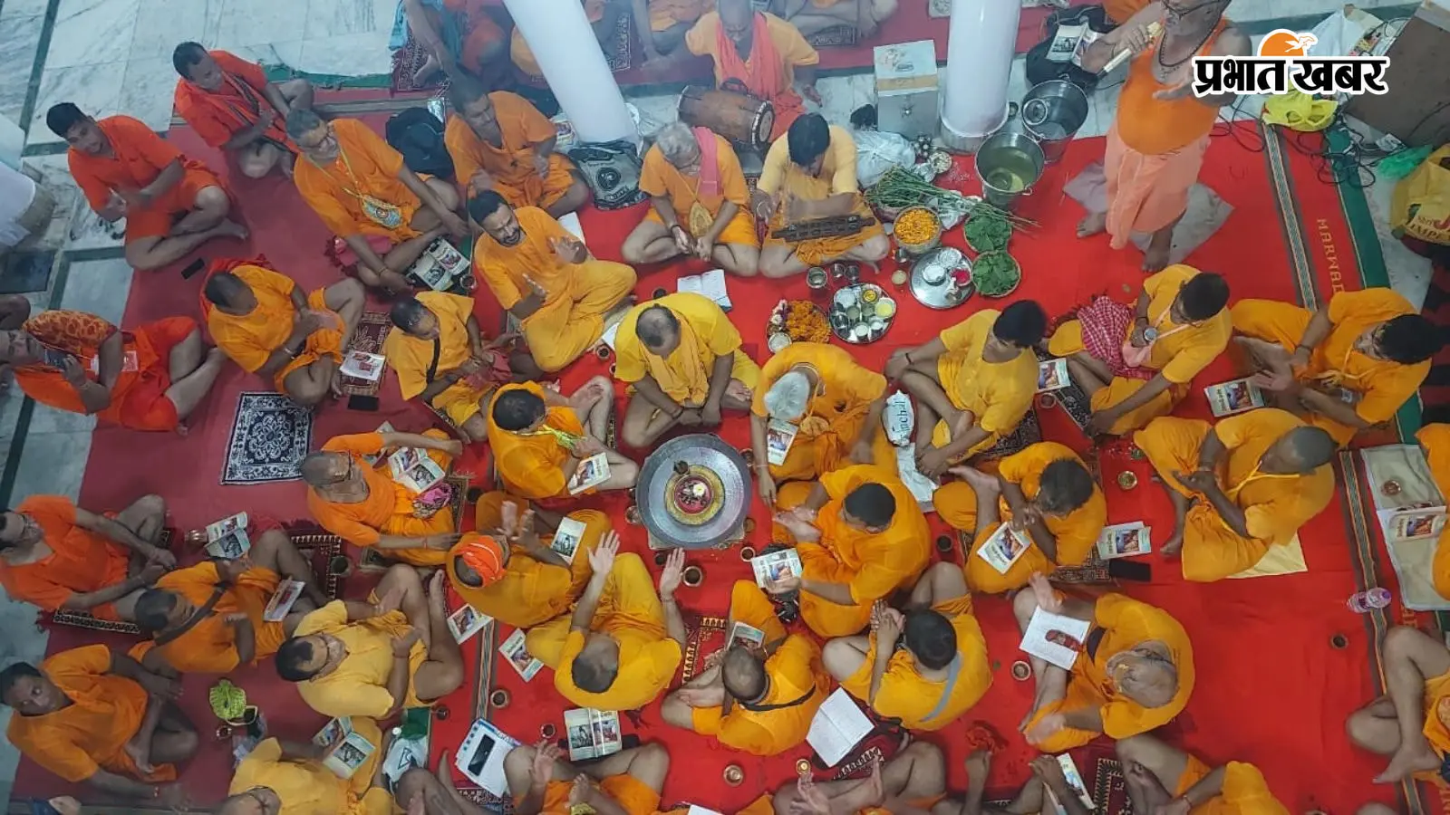 "पर्यटन नहीं, तपस्या है यह यात्रा": 46 वर्षों से संकल्प निभा रहा सूरत का आशुतोष कांवरिया संघ; रोज 4.5 घंटे करते हैं रुद्राभिषेक