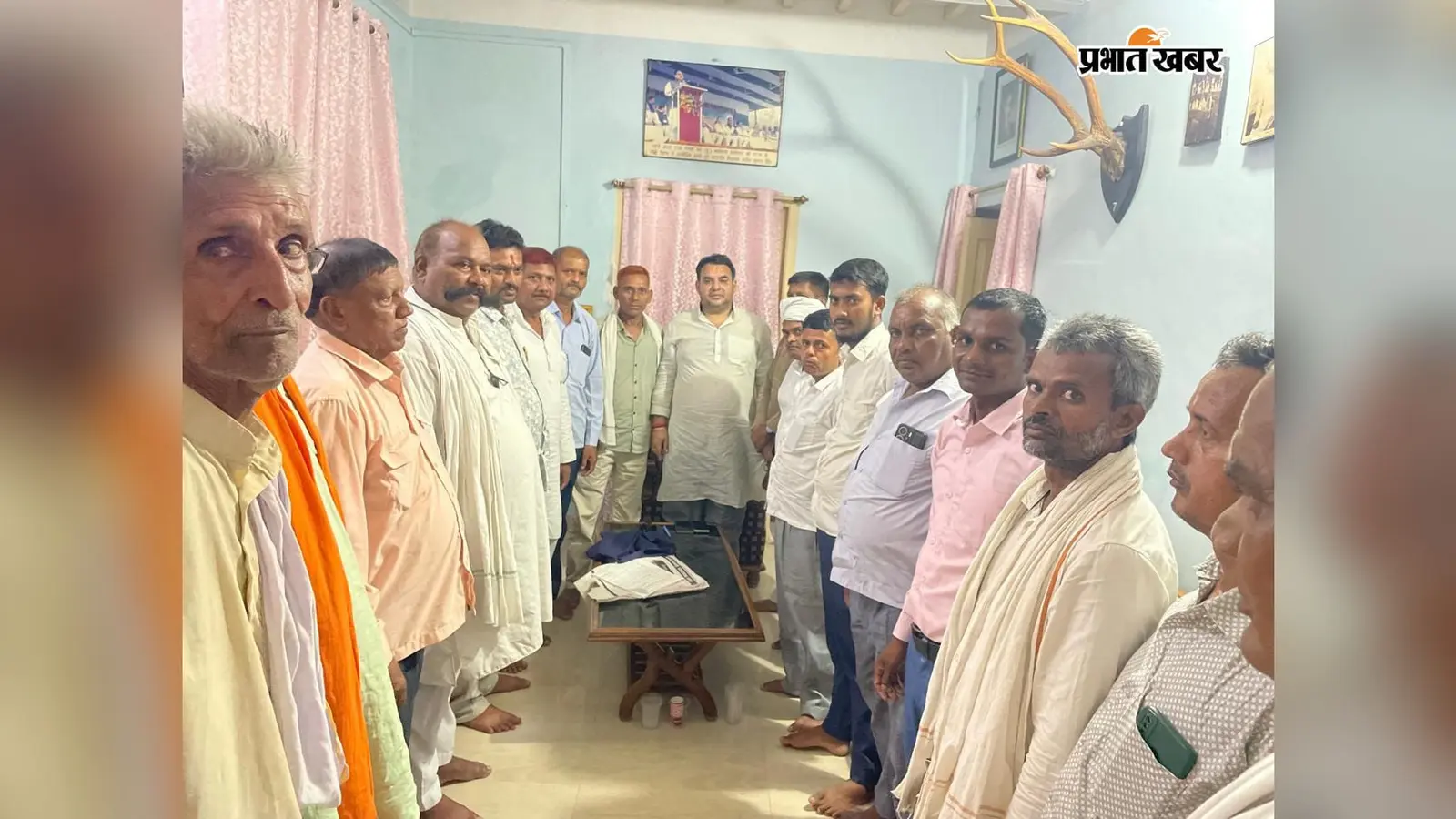 गोपालगंज: सासामुसा चीनी मिल चालू कराने और बकाया भुगतान की मांग, किसान संघर्ष समिति ने बरौली विधायक को सौंपा ज्ञापन