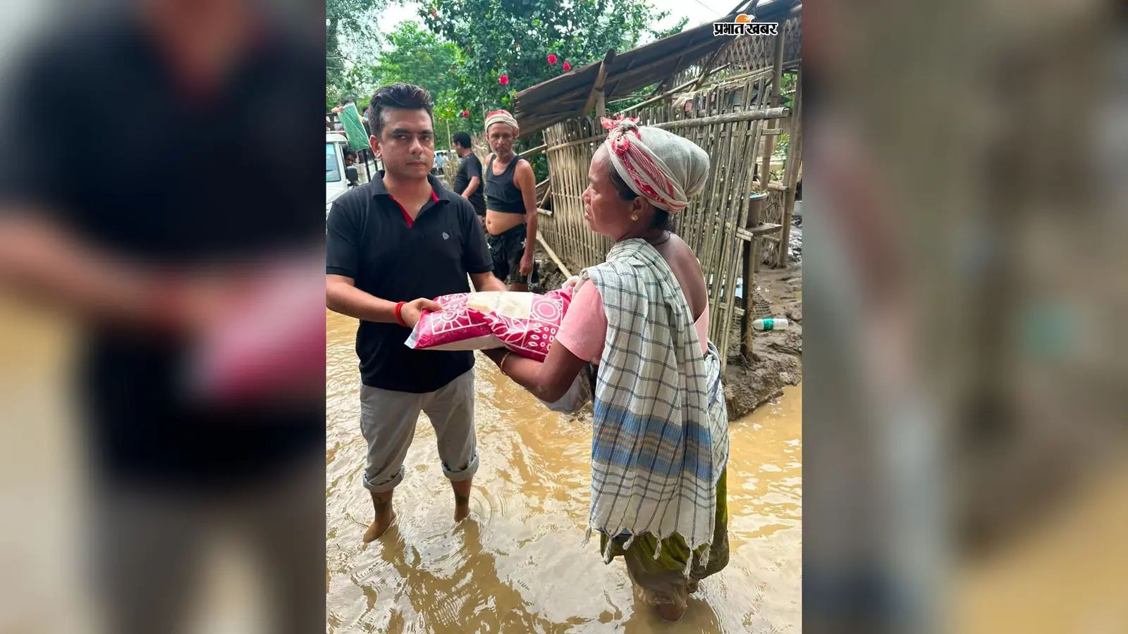 असम के बाढ़ पीड़ितों की औरंगाबाद के समाजसेवी ने बढ़ाई हिम्मत, राहत सामग्री लेकर पहुंचे शिवसागर