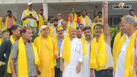 बांकीपुर जीत पर सीवान के मैरवा में जनसुराज कार्यकर्ताओं का जश्न, ढोल-नगाड़ों के साथ उड़ाया अबीर-गुलाल