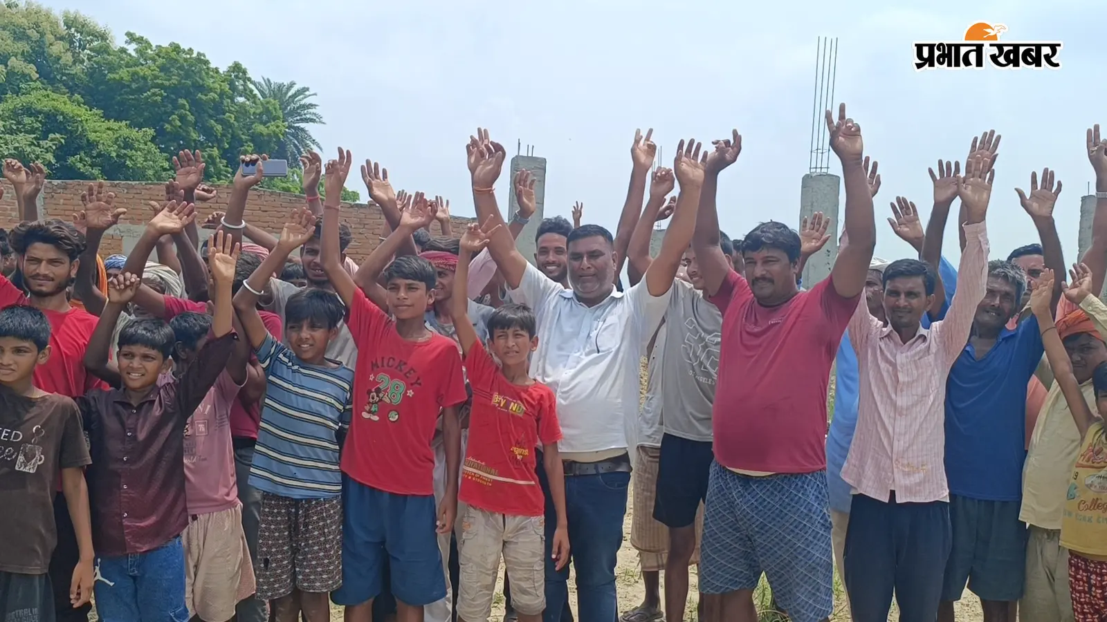मैरवा में शवदाह की जगह पर बनना है कचड़ा निस्तारण प्लांट, विरोध कर रहे लोगों ने काम रुकवाया