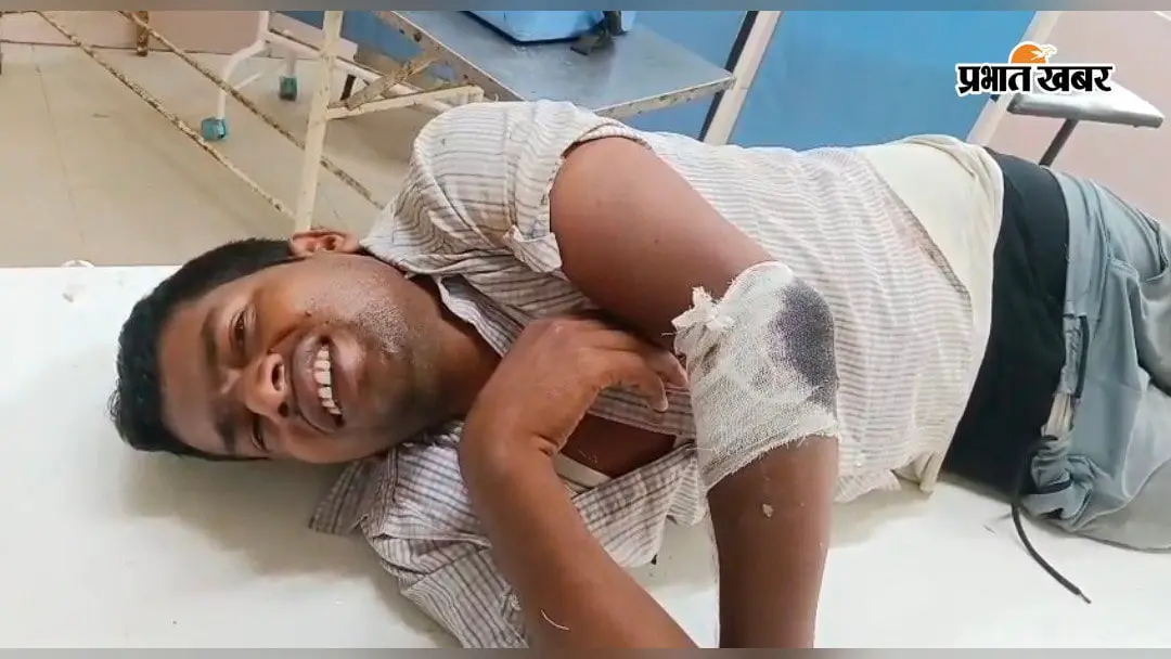 ब्रांच कटिंग के दौरान दो लाइनमैन से मारपीट, सड़क जाम कर गिरफ्तारी की मांग