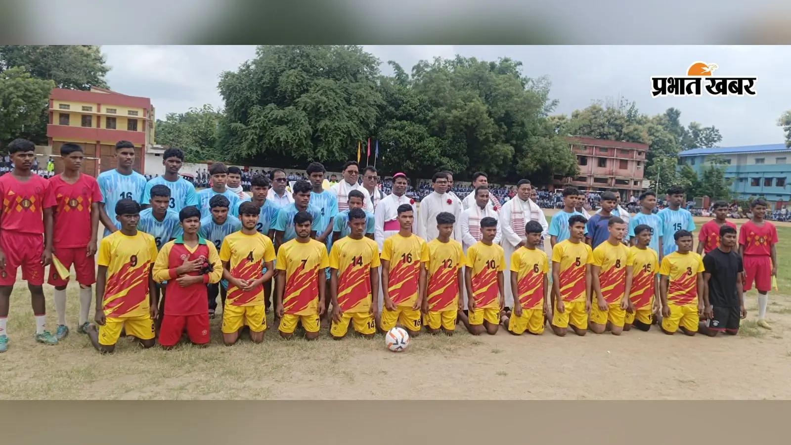 संत जोन मेरी वियानी पर्व पर रंगारंग कार्यक्रम, खिलाड़ियों को किया गया सम्मानित