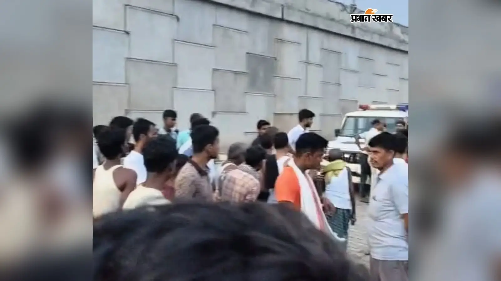 नवादा: अकबरपुर दुधौली मोड़ के पास ओवरब्रिज के समीप मिला युवक का शव, जांच में जुटी पुलिस
