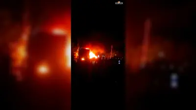 औरंगाबाद-पटना NH-139 पर हादसा: BJP कार्यालय के पास दो डंपरों की टक्कर, धू-धू कर जले इंजन; चालक गंभीर रूप से झुलसे