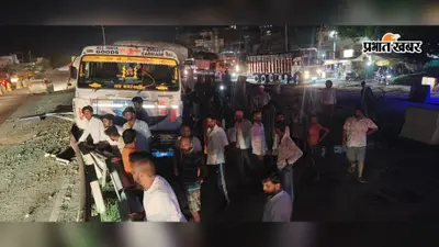 कैमूर के मोहनिया में NH-19 पर दो ट्रकों की टक्कर, दोनों चालक घायल, घंटों बाधित रहा यातायात