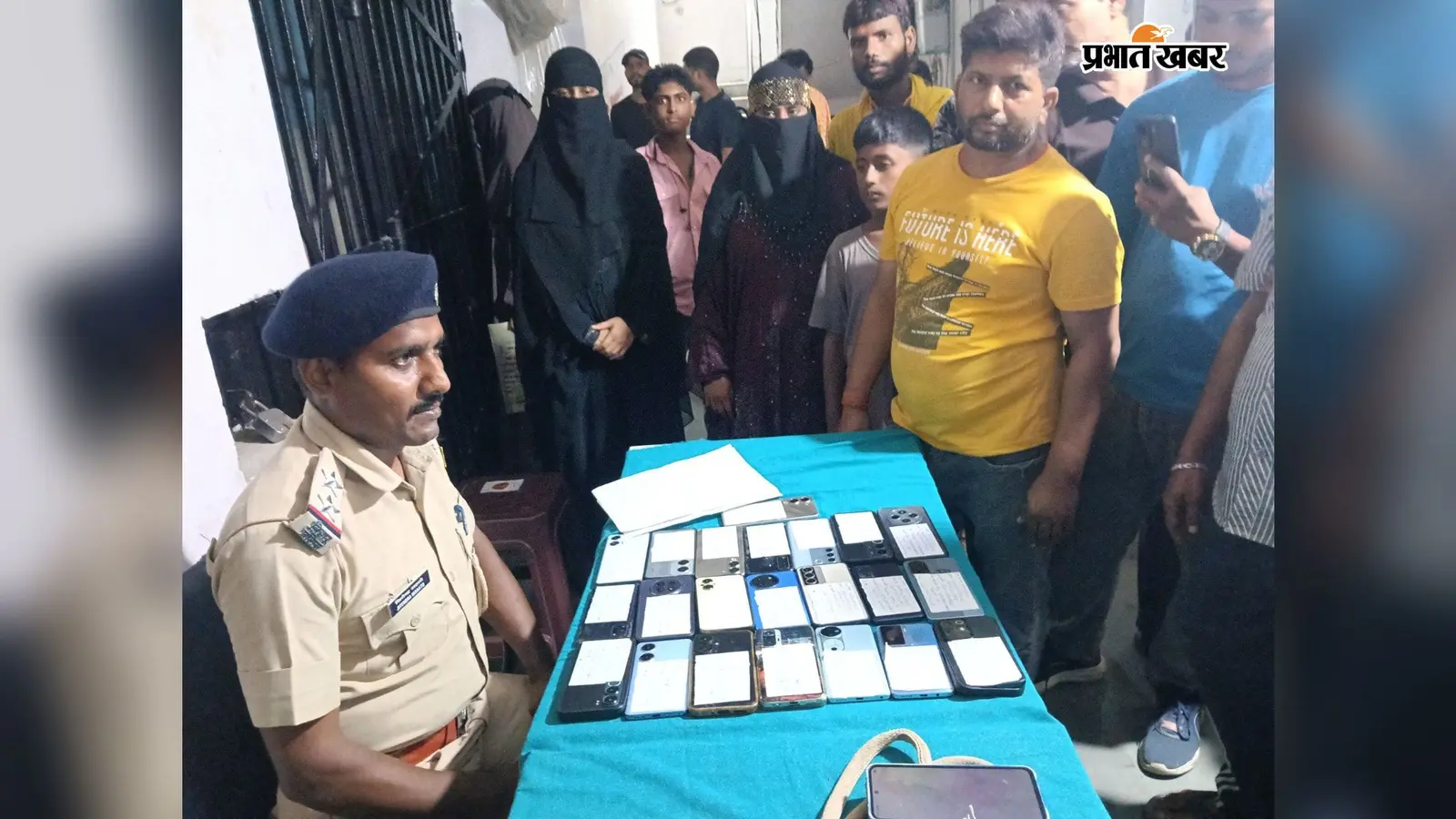 गोपालगंज पुलिस का ऑपरेशन मुस्कान सफल, 116 गुम और चोरी हुए मोबाइल बरामद कर मालिकों को लौटाए