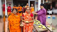 छत्तीसगढ़ की महिला श्रद्धालुओं ने कांवरियों को कराया नि:शुल्क जलपान