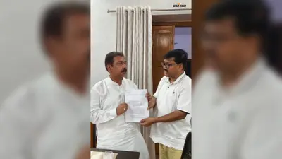 BPSC TRE-4 में अरबी, फारसी और मैथिली समेत अन्य भाषाओं को शामिल करने की मांग; पूर्व विधायक मुजाहिद आलम ने सौंपा पत्र
