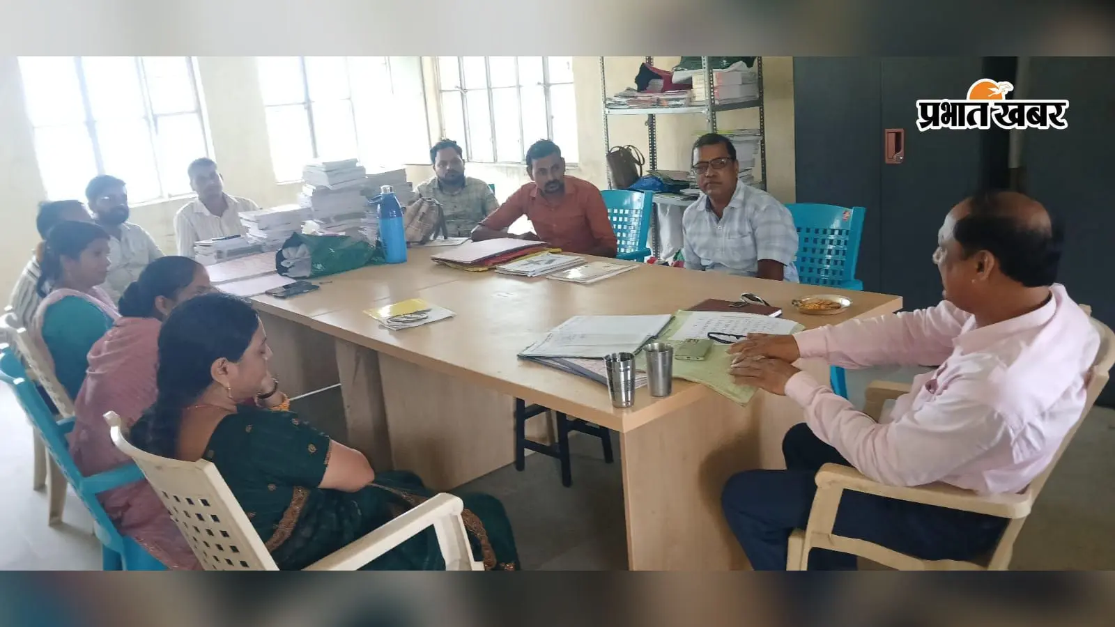 कुमारखंड के इसराइन गोठ प्लस-2 विद्यालय का बीडीओ ने किया औचक निरीक्षण, पठन-पाठन व्यवस्था परखी