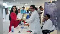 राष्ट्रीय कला प्रदर्शनी में छाईं मिथिला पेंटिंग कलाकार खुशबू चौधरी, बिहार राज्य बाल श्रम आयोग अध्यक्ष ने किया सम्मानित