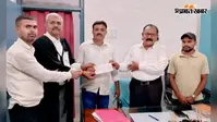 औरंगाबाद में चोरी हुए ट्रैक्टर के बीमा दावे में उपभोक्ता आयोग का बड़ा फैसला, परिवादी को मिला 4.38 लाख रुपये का चेक