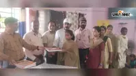 Sheikhpura News: कस्तूरबा आवासीय विद्यालय पहुंची बैंक ऑफ इंडिया की टीम, 94 छात्राओं के बीच बांटी पठन-पाठन सामग्री