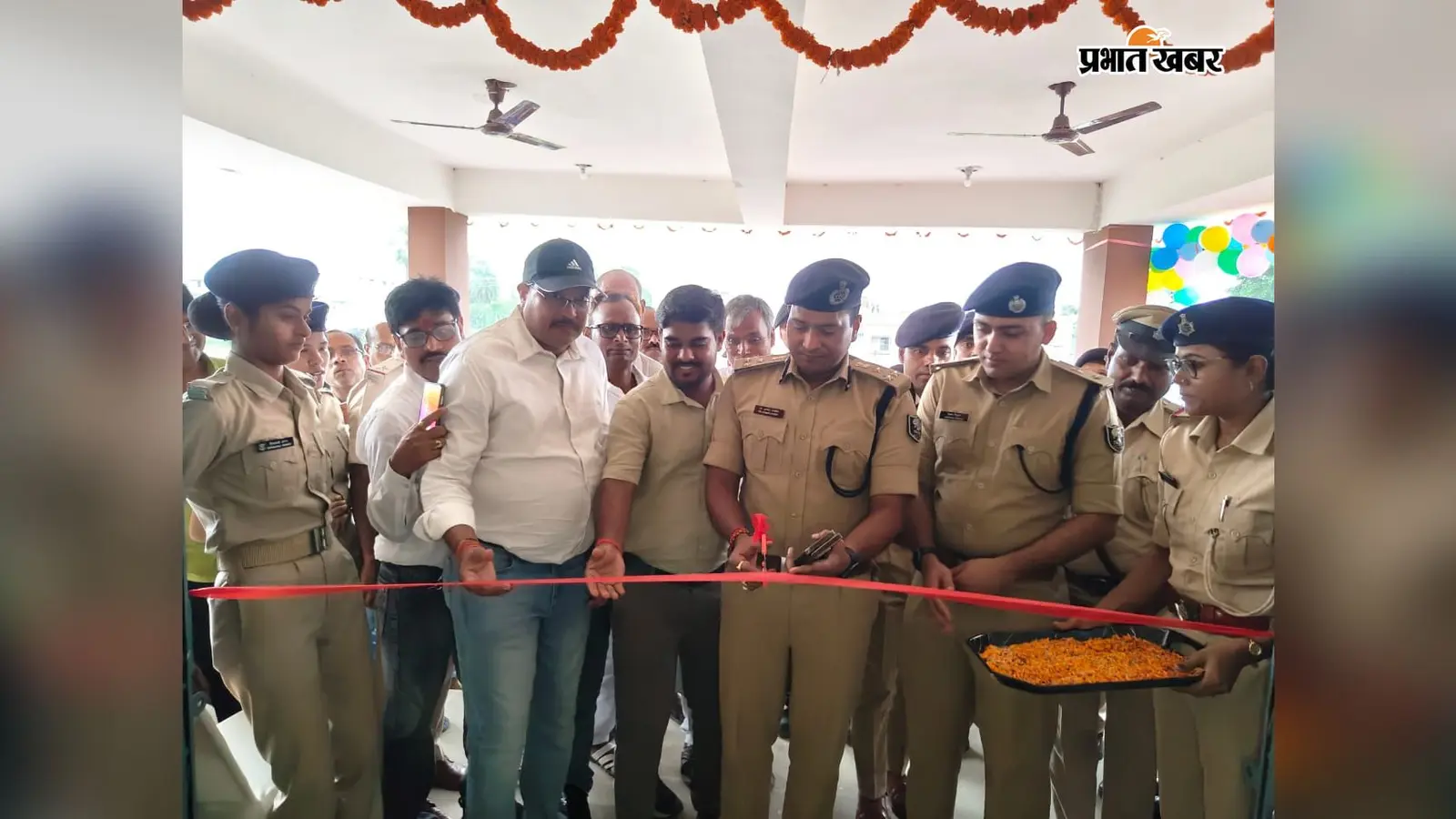 पतरघट में 5.52 करोड़ की लागत से बने मॉडल थाना भवन का उद्घाटन, डीआईजी बोले- पुलिस और जनता का भरोसा होगा मजबूत