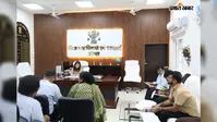 डीएम ने राजस्व कार्यों की समीक्षा की, विकास योजनाओं के लिए समय पर भूमि उपलब्ध कराने का निर्देश