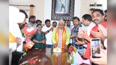 गया जी में सेवा और सामाजिक सरोकार के साथ मनाया गया विधानसभाध्यक्ष डॉ. प्रेम कुमार का जन्मदिवस, कार्यकर्ताओं ने काटा केक