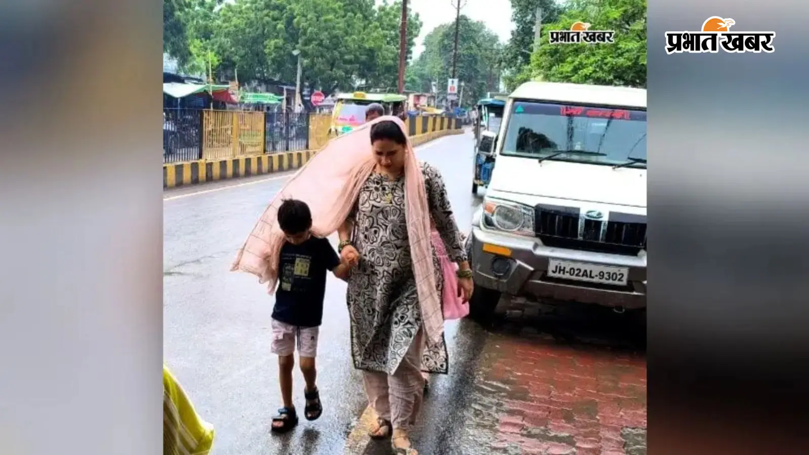 नवादा में तीन घंटे की मूसलाधार बारिश से जलजमाव, शहर की कई सड़कें बनीं तालाब