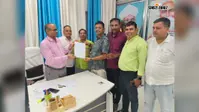 सासाराम में शिक्षकों की लंबित मांगों को लेकर डीईओ को सौंपा ज्ञापन, समस्याओं के जल्द समाधान का मिला आश्वासन