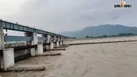 नेपाल में बारिश का असर, वाल्मीकिनगर गंडक बराज से 1.61 लाख क्यूसेक पानी डिस्चार्ज