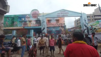 अपनी मांगों को लेकर अनिश्चितकालीन हड़ताल पर गए नगर परिषद के सफाई कर्मी, कार्यालय के पास किया जोरदार प्रदर्शन