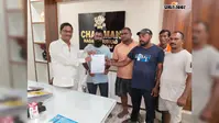 किशनगंज में वेतन और मानदेय को लेकर सफाईकर्मियों का प्रदर्शन, नगर परिषद अध्यक्ष को सौंपा ज्ञापन