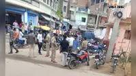 केंद्रीय पुस्तकालय के समीप यातायात पुलिस का सघन जांच अभियान, बिना हेलमेट और सीट बेल्ट चालकों का काटा चालान
