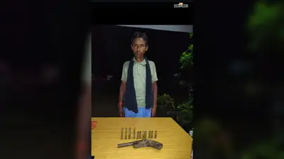 भगवानपुर में गुप्त सूचना पर पुलिस की बड़ी कार्रवाई: नौगढ़ से देशी कट्टा, कारतूस और खोखा के साथ अधेड़ गिरफ्तार