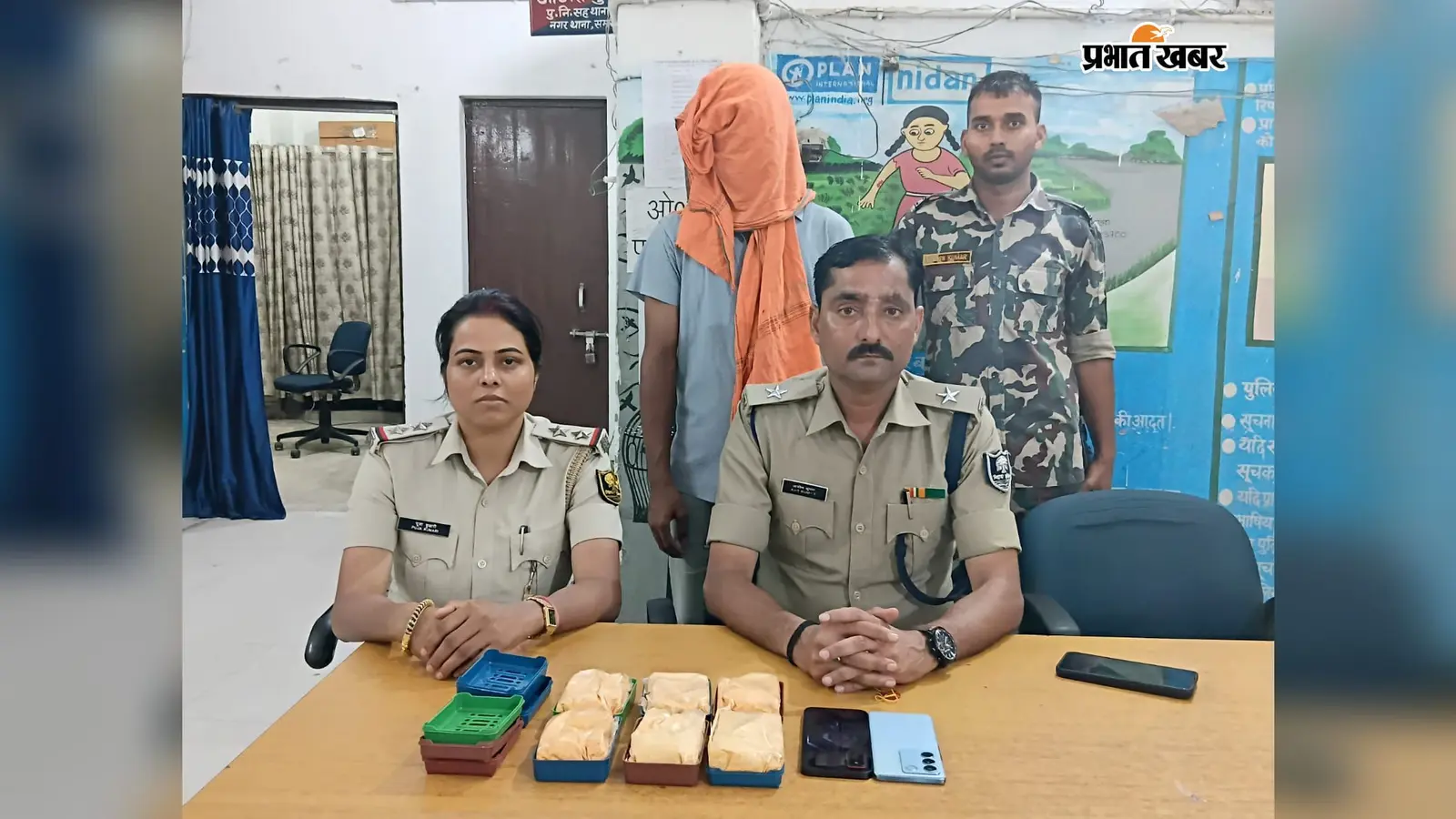 होम थिएटर में छिपाकर लाई जा रही 75 ग्राम हेरोइन बरामद, तस्कर गिरफ्तार
