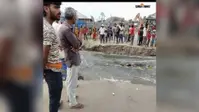 नवहट्टा में निर्माणाधीन पुल का डायवर्सन तेज बहाव में बहा, प्रखंड मुख्यालय से टूटा सीधा संपर्क