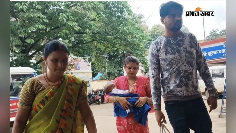 मासूम को छोड़ महिला हुई लापता, दंपती ने गोद लेने की इच्छा जताई