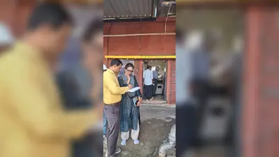 इस्लामपुर रेलवे स्टेशन का उच्चस्तरीय निरीक्षण, परिचालन व्यवस्था और यात्री सुविधाओं की हुई समीक्षा