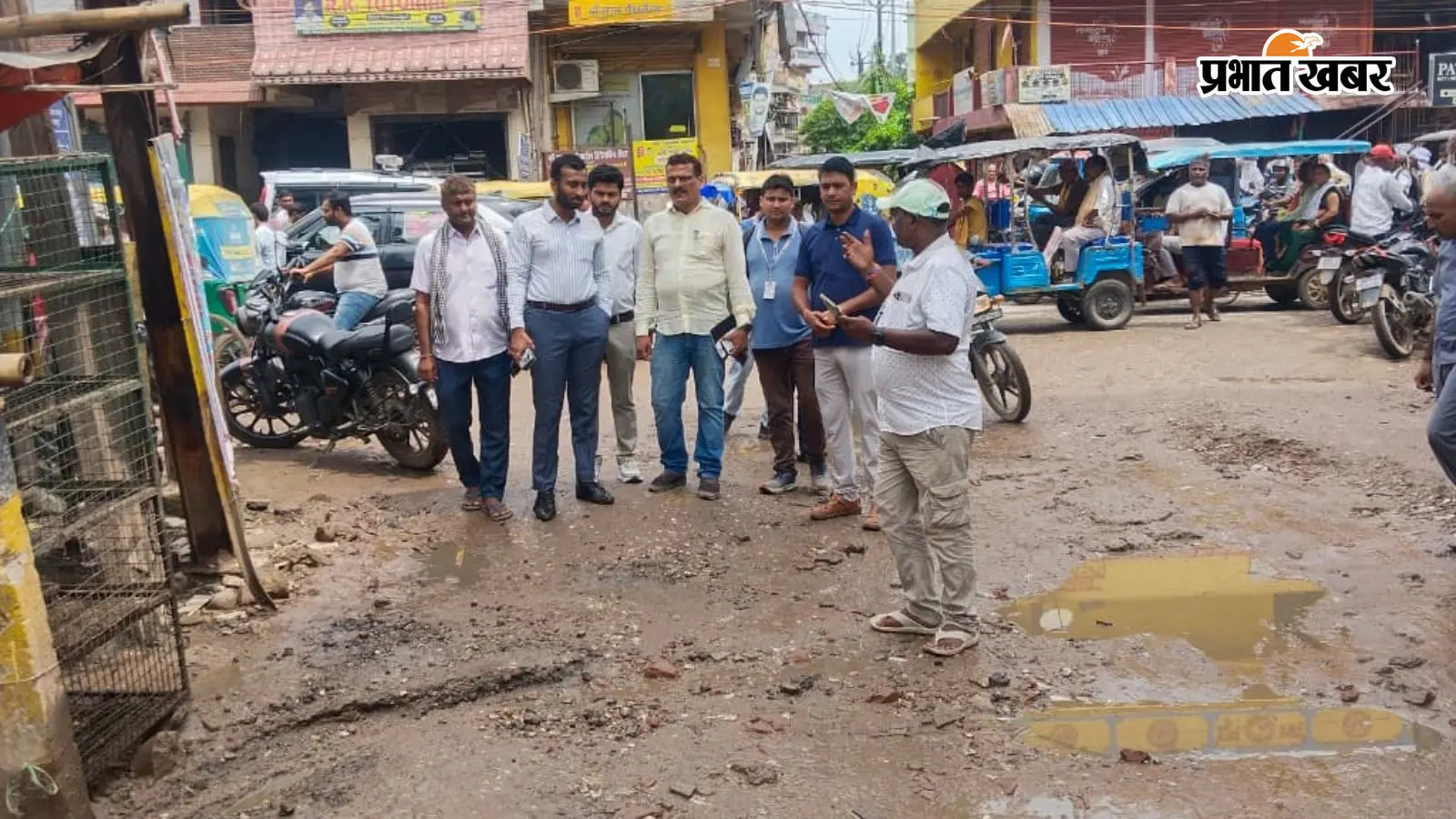 नासरीगंज बिस्कुट फैक्टरी रोड का एसडीओ ने किया निरीक्षण, अतिक्रमण हटाने का दिया निर्देश