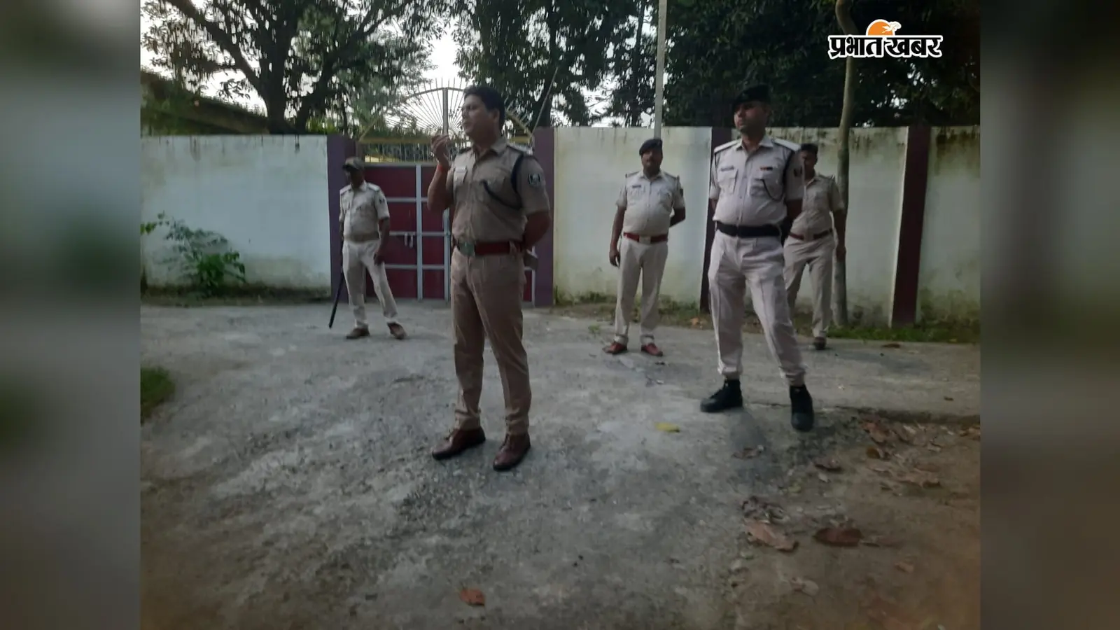 होमगार्ड जवान से मारपीट मामले की जांच करने पहुंचे SDPO; BDO ने जवानों की सुरक्षा पर उठाए गंभीर सवाल