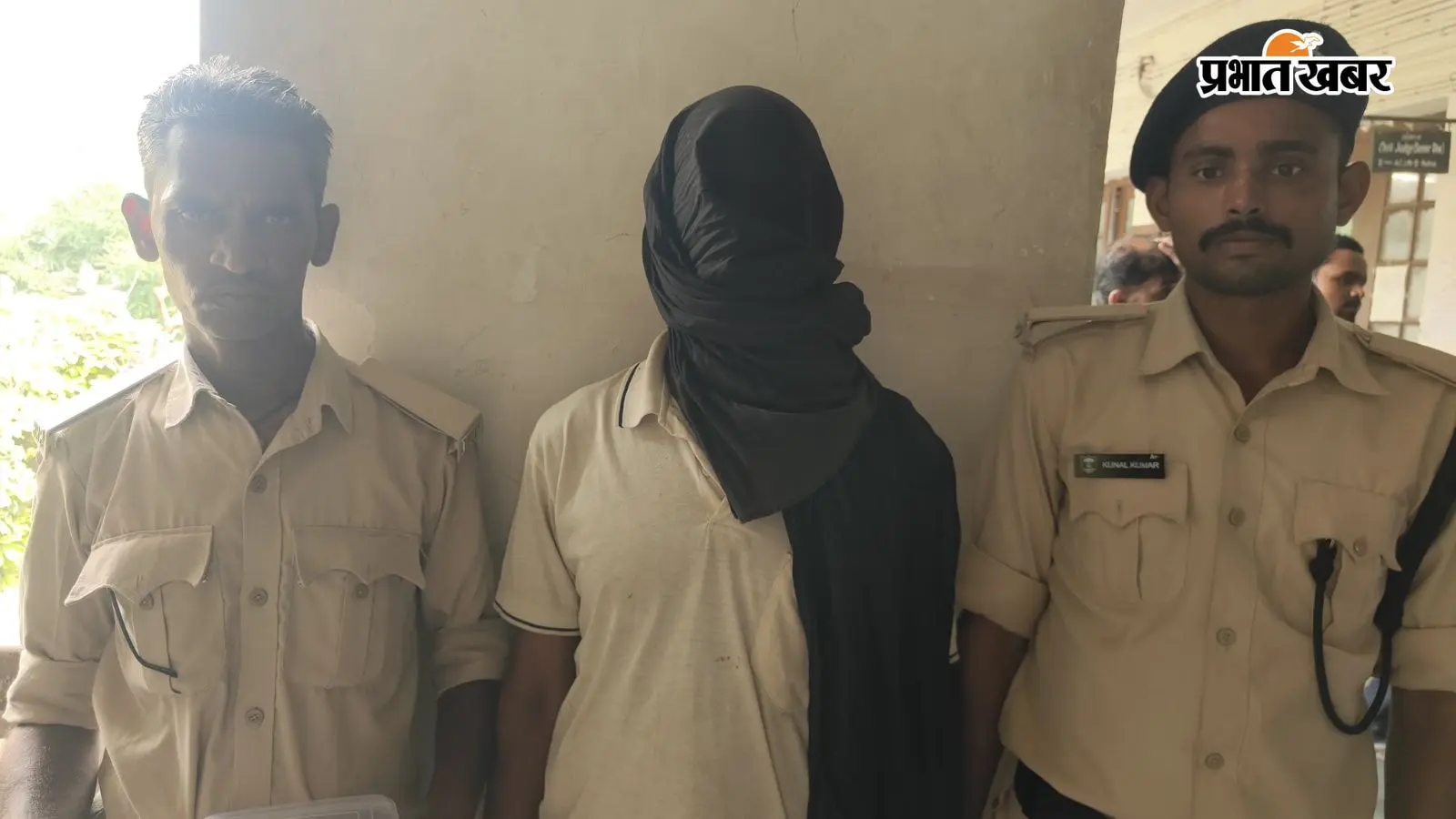 पटना: अवैध हथियार, कारतूस और शराब के साथ तस्कर गिरफ्तार, भेजा गया जेल