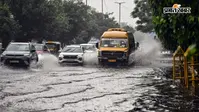 दिल्ली-NCR में बारिश का येलो अलर्ट, गुरुग्राम से नोएडा तक बदला मौसम