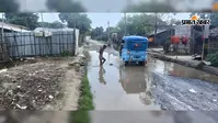 तिनटंगा करारी-नवगछिया सड़क बनी जानलेवा, दर्जनभर से अधिक गड्ढों के कारण रोजाना हादसों का खतरा