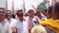 बक्सर: इटाढ़ी ROB में दरार के बाद बंद रेलवे फाटक खोलने की मांग पर उग्र प्रदर्शन, ट्रैक पर बैठे कांग्रेस समर्थक