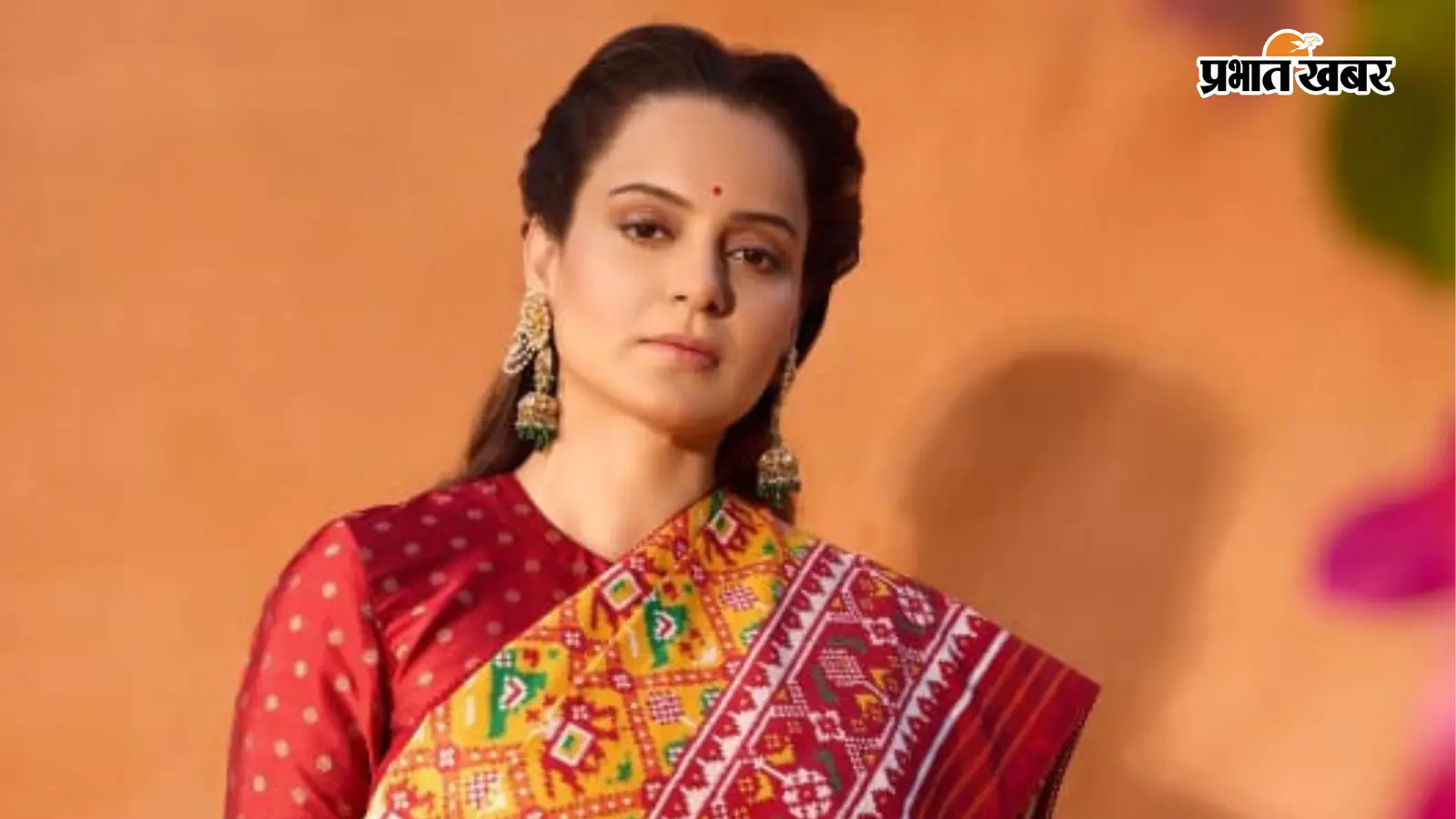 बॉलीवुड की बेबाक अभिनेत्री और सांसद कंगना रनौत अपनी दमदार एक्टिंग के साथ-साथ विवादित बयानों के लिए भी जानी जाती हैं. फिल्म इंडस्ट्री से लेकर राजनीति तक, कई ऐसे मौके आए जब उनके बयान और फैसले राष्ट्रीय बहस का विषय बने. आइए जानते हैं कंगना रनौत के जीवन के 7 सबसे चर्चित विवाद.