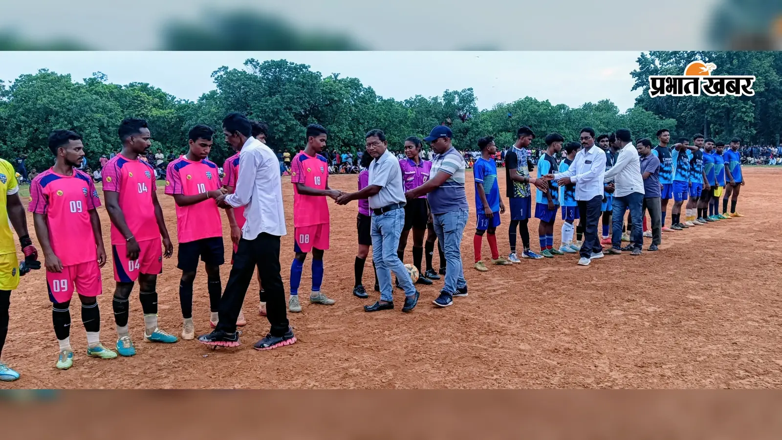 कदमडीहा फुटबॉल टूर्नामेंट का समापन, फाइनल में फूलकुसमा ने मारी बाजी