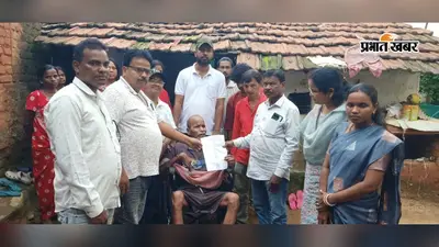 चार साल से बिस्तर पर पड़े दिव्यांग गुरुपद को मिली व्हीलचेयर, विवेकानंद भत्ता का स्वीकृति पत्र भी सौंपा