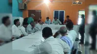 बाढ़ समीक्षा बैठक में नहीं पहुंचे अधिकारी, जनप्रतिनिधियों ने जताई नाराजगी