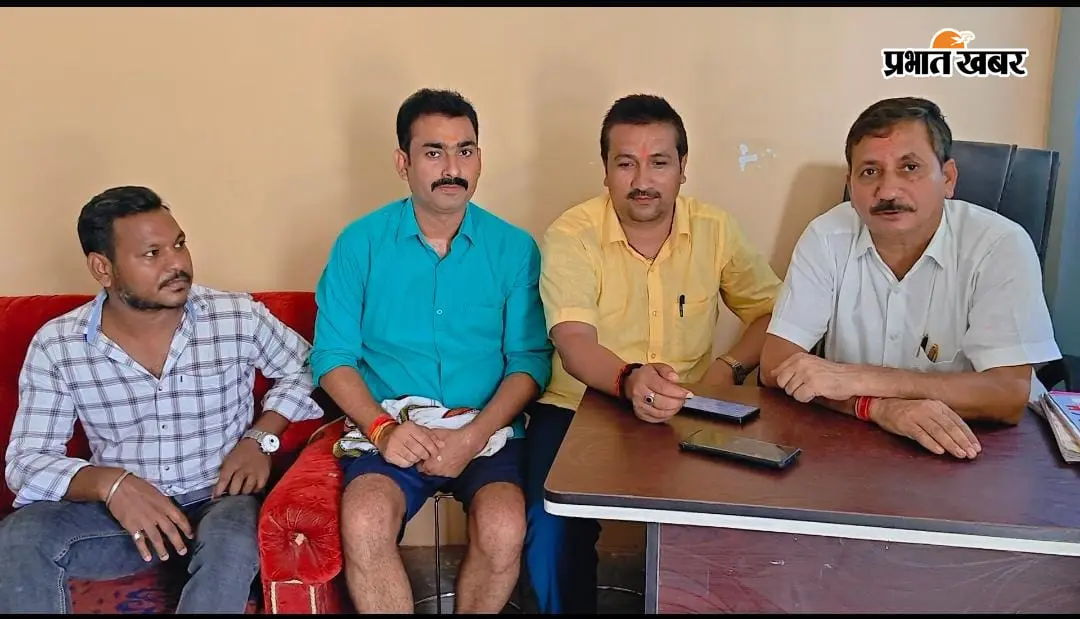 डेहरी ईओ हत्याकांड: तेजस्वी के आरोपों पर बीजेपी का पलटवार, बोली- IG वैभव श्रीवास्तव निष्पक्ष और कर्तव्यनिष्ठ अधिकारी