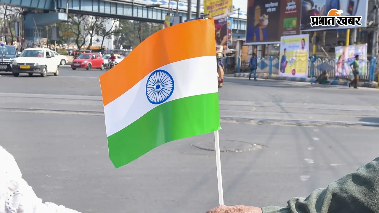 गया जी प्रधान डाकघर में तिरंगा बिक्री शुरू, 25 रुपए मूल्य हुआ निर्धारित