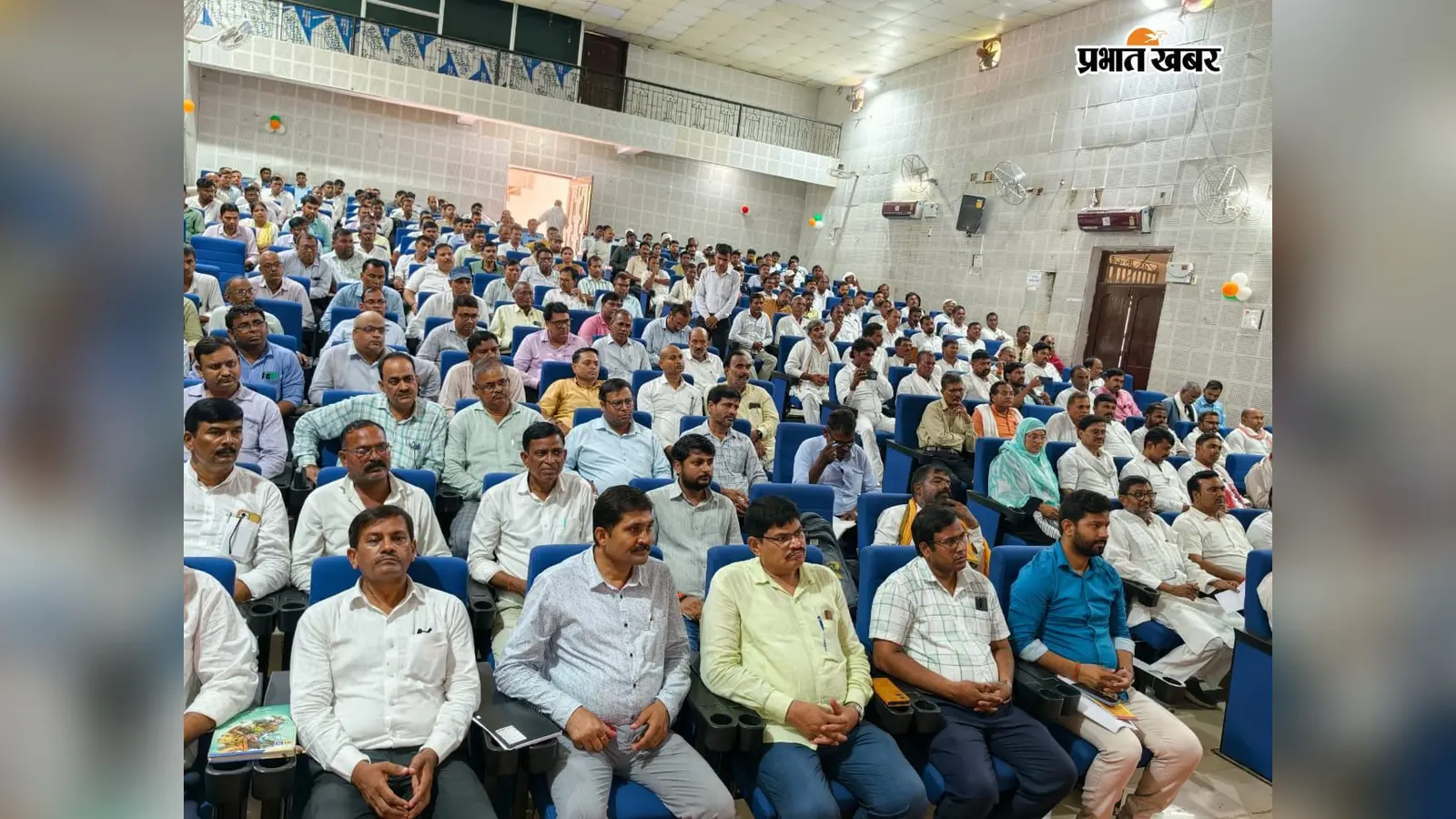 कैमूर में ग्रामीण परिवारों को 125 दिनों के रोजगार की गारंटी, पंच सम्मेलन में योजना के प्रावधानों की दी जानकारी