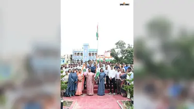हर घर तिरंगा अभियान के तहत बक्सर समाहरणालय में गूंजा राष्ट्रगान, DM ने दिलाया देशभक्ति का संदेश