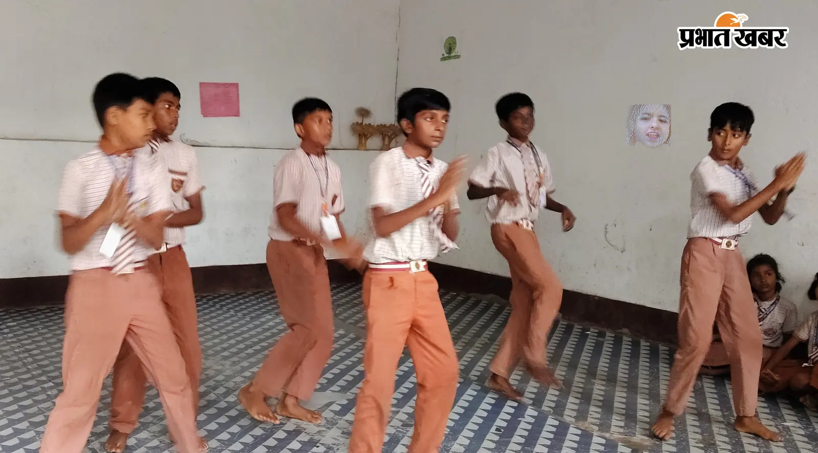 स्वतंत्रता दिवस की तैयारी में जुटे डीपी पब्लिक स्कूल के छात्र, देशभक्ति गीतों पर बच्चों ने किया रिहर्सल